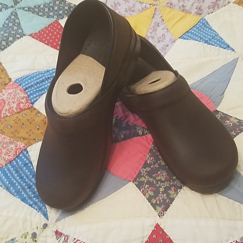 Dansko NEW Professional Clogs NEW